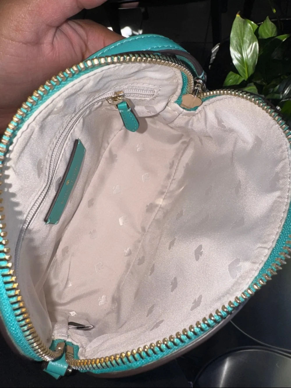 kate spade Kali small Dome crossbody bag - Picture 7 of 16